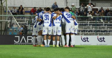 Santa Cruz dominó, pero volvió a pagar caro sus errores y cayó ante San Felipe