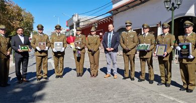 Desfile Día del Carabinero en Santa Cruz