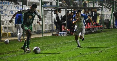 No llueve, pero gotea: Deportes Santa Cruz empató a 0 frente a «los hijos del temporal» con el debut del VAR en el Joaquín Muñoz García